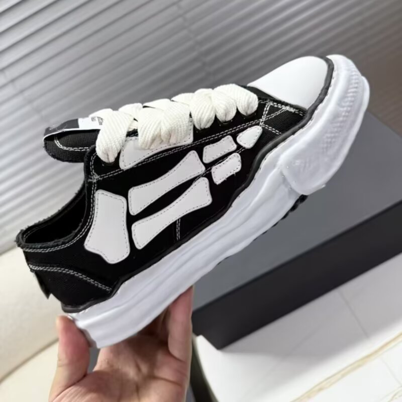 Men'S Fashion For 30 Year Olds - Dissolved Shoes For Both Men And